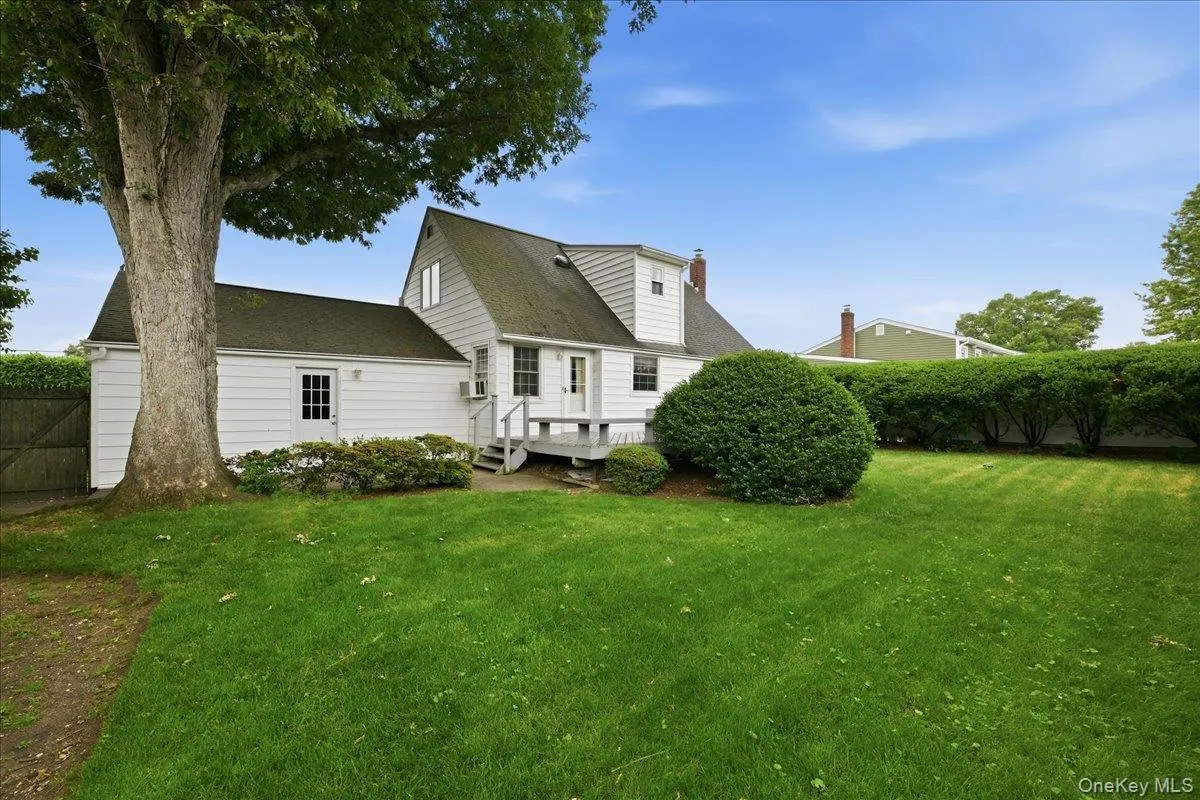207 Sullivan Avenue, Oyster Bay, NY, 4 Bedrooms Bedrooms, 7 Rooms Rooms,2 BathroomsBathrooms,Residential,For Rent,Sullivan,0,KEY1017770 207 Sullivan Avenue, Oyster Bay, NY, 4 Bedrooms Bedrooms, 7 Rooms Rooms,2 BathroomsBathrooms,Residential,For Rent,Sullivan,0,KEY1017770