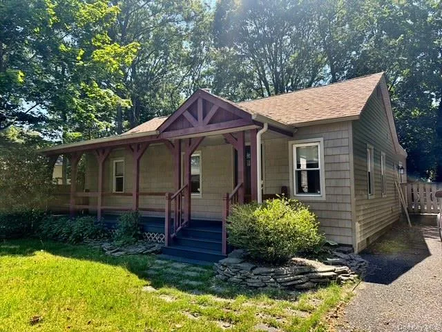 front porch, rear patio open floor plan, 2 br with one car garage front porch, rear patio open floor plan, 2 br with one car garage