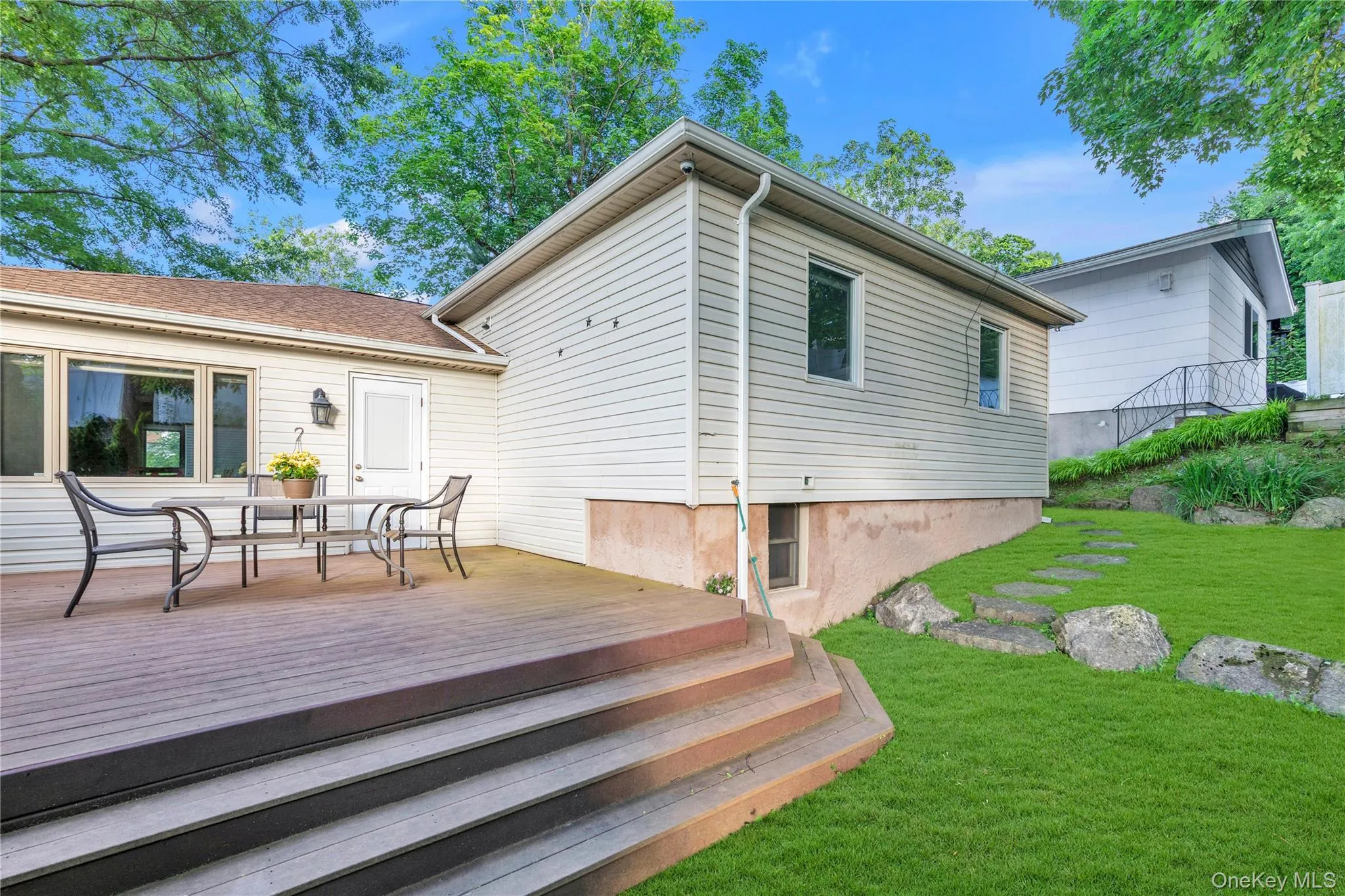 90 Virginia Drive, North Hempstead, NY, 3 Bedrooms Bedrooms, 7 Rooms Rooms,2 BathroomsBathrooms,Residential,For Rent,Virginia,0,KEY1017779 90 Virginia Drive, North Hempstead, NY, 3 Bedrooms Bedrooms, 7 Rooms Rooms,2 BathroomsBathrooms,Residential,For Rent,Virginia,0,KEY1017779