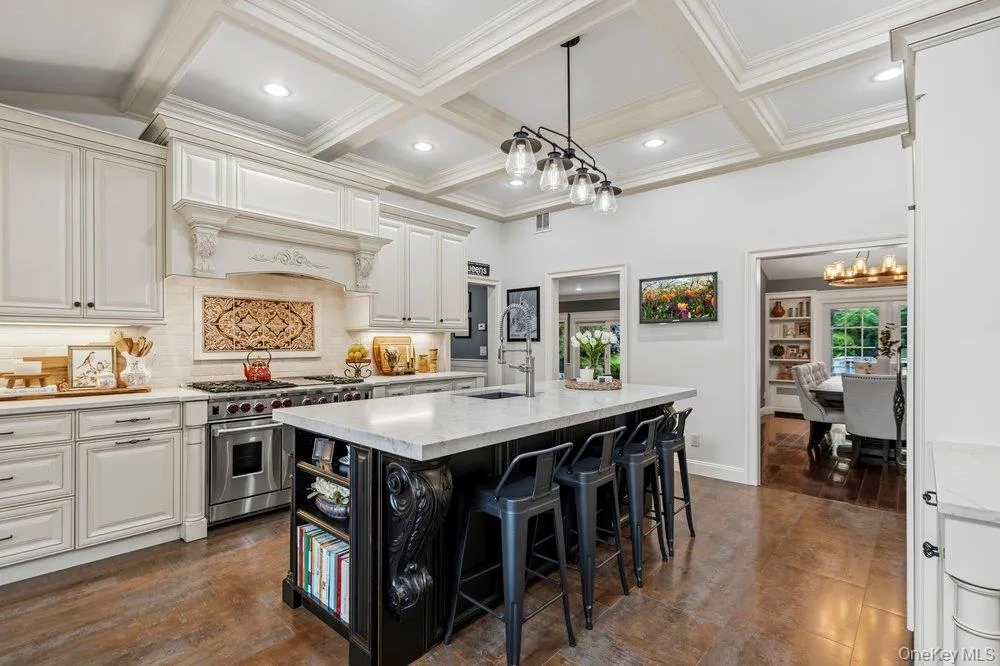 6 Colonial Gate, Oyster Bay, NY, 4 Bedrooms Bedrooms, 10 Rooms Rooms,3 BathroomsBathrooms,Residential,For Rent,Colonial Gate,0,KEY1017782 6 Colonial Gate, Oyster Bay, NY, 4 Bedrooms Bedrooms, 10 Rooms Rooms,3 BathroomsBathrooms,Residential,For Rent,Colonial Gate,0,KEY1017782