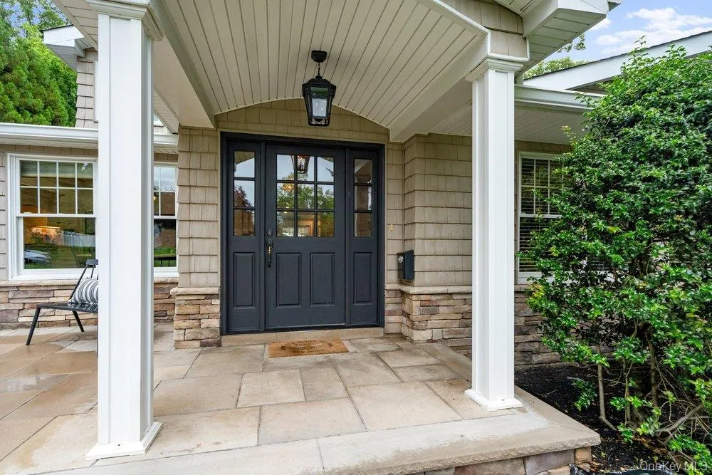 6 Colonial Gate, Oyster Bay, NY, 4 Bedrooms Bedrooms, 10 Rooms Rooms,3 BathroomsBathrooms,Residential,For Rent,Colonial Gate,0,KEY1017782 6 Colonial Gate, Oyster Bay, NY, 4 Bedrooms Bedrooms, 10 Rooms Rooms,3 BathroomsBathrooms,Residential,For Rent,Colonial Gate,0,KEY1017782