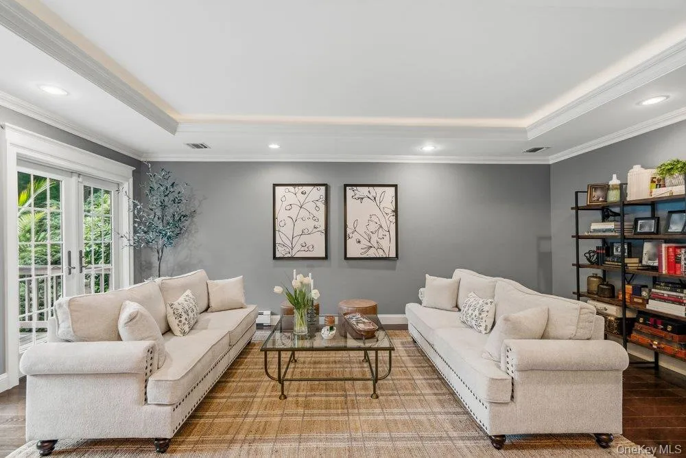 6 Colonial Gate, Oyster Bay, NY, 4 Bedrooms Bedrooms, 10 Rooms Rooms,3 BathroomsBathrooms,Residential,For Rent,Colonial Gate,0,KEY1017782 6 Colonial Gate, Oyster Bay, NY, 4 Bedrooms Bedrooms, 10 Rooms Rooms,3 BathroomsBathrooms,Residential,For Rent,Colonial Gate,0,KEY1017782
