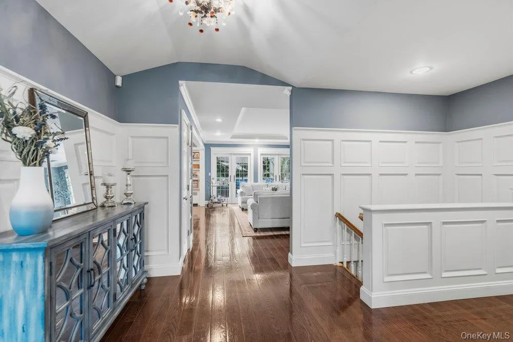 6 Colonial Gate, Oyster Bay, NY, 4 Bedrooms Bedrooms, 10 Rooms Rooms,3 BathroomsBathrooms,Residential,For Rent,Colonial Gate,0,KEY1017782 6 Colonial Gate, Oyster Bay, NY, 4 Bedrooms Bedrooms, 10 Rooms Rooms,3 BathroomsBathrooms,Residential,For Rent,Colonial Gate,0,KEY1017782