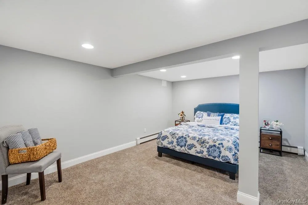 6 Colonial Gate, Oyster Bay, NY, 4 Bedrooms Bedrooms, 10 Rooms Rooms,3 BathroomsBathrooms,Residential,For Rent,Colonial Gate,0,KEY1017782 6 Colonial Gate, Oyster Bay, NY, 4 Bedrooms Bedrooms, 10 Rooms Rooms,3 BathroomsBathrooms,Residential,For Rent,Colonial Gate,0,KEY1017782