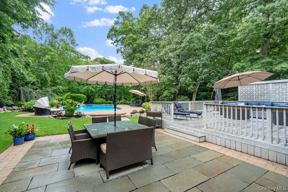 6 Colonial Gate, Oyster Bay, NY, 4 Bedrooms Bedrooms, 10 Rooms Rooms,3 BathroomsBathrooms,Residential,For Rent,Colonial Gate,0,KEY1017782 6 Colonial Gate, Oyster Bay, NY, 4 Bedrooms Bedrooms, 10 Rooms Rooms,3 BathroomsBathrooms,Residential,For Rent,Colonial Gate,0,KEY1017782