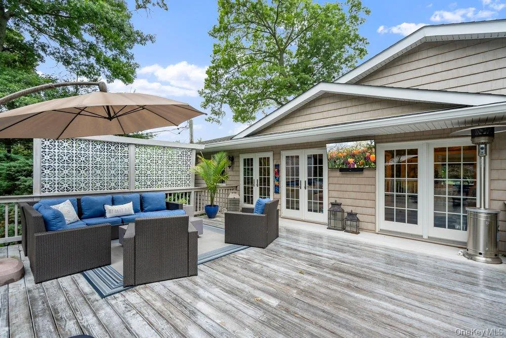 6 Colonial Gate, Oyster Bay, NY, 4 Bedrooms Bedrooms, 10 Rooms Rooms,3 BathroomsBathrooms,Residential,For Rent,Colonial Gate,0,KEY1017782 6 Colonial Gate, Oyster Bay, NY, 4 Bedrooms Bedrooms, 10 Rooms Rooms,3 BathroomsBathrooms,Residential,For Rent,Colonial Gate,0,KEY1017782