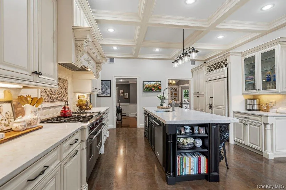 6 Colonial Gate, Oyster Bay, NY, 4 Bedrooms Bedrooms, 10 Rooms Rooms,3 BathroomsBathrooms,Residential,For Rent,Colonial Gate,0,KEY1017782 6 Colonial Gate, Oyster Bay, NY, 4 Bedrooms Bedrooms, 10 Rooms Rooms,3 BathroomsBathrooms,Residential,For Rent,Colonial Gate,0,KEY1017782