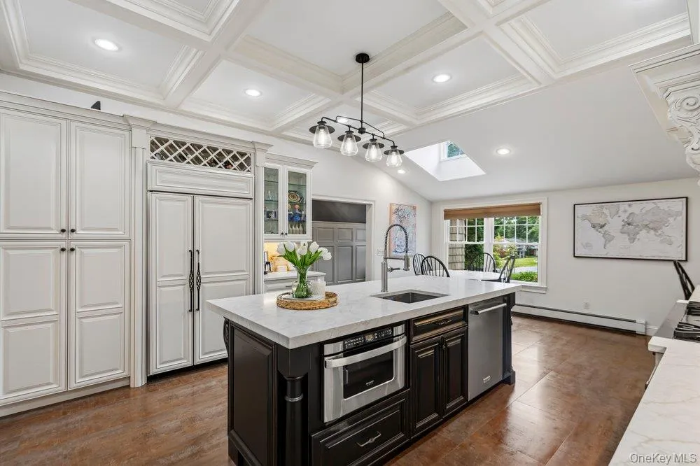6 Colonial Gate, Oyster Bay, NY, 4 Bedrooms Bedrooms, 10 Rooms Rooms,3 BathroomsBathrooms,Residential,For Rent,Colonial Gate,0,KEY1017782 6 Colonial Gate, Oyster Bay, NY, 4 Bedrooms Bedrooms, 10 Rooms Rooms,3 BathroomsBathrooms,Residential,For Rent,Colonial Gate,0,KEY1017782