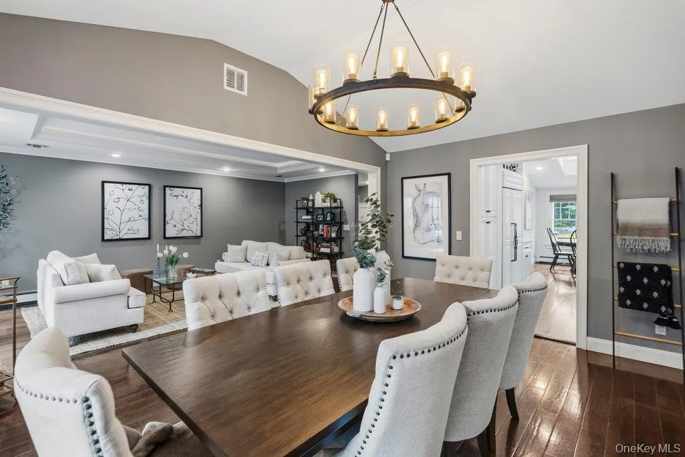 6 Colonial Gate, Oyster Bay, NY, 4 Bedrooms Bedrooms, 10 Rooms Rooms,3 BathroomsBathrooms,Residential,For Rent,Colonial Gate,0,KEY1017782 6 Colonial Gate, Oyster Bay, NY, 4 Bedrooms Bedrooms, 10 Rooms Rooms,3 BathroomsBathrooms,Residential,For Rent,Colonial Gate,0,KEY1017782