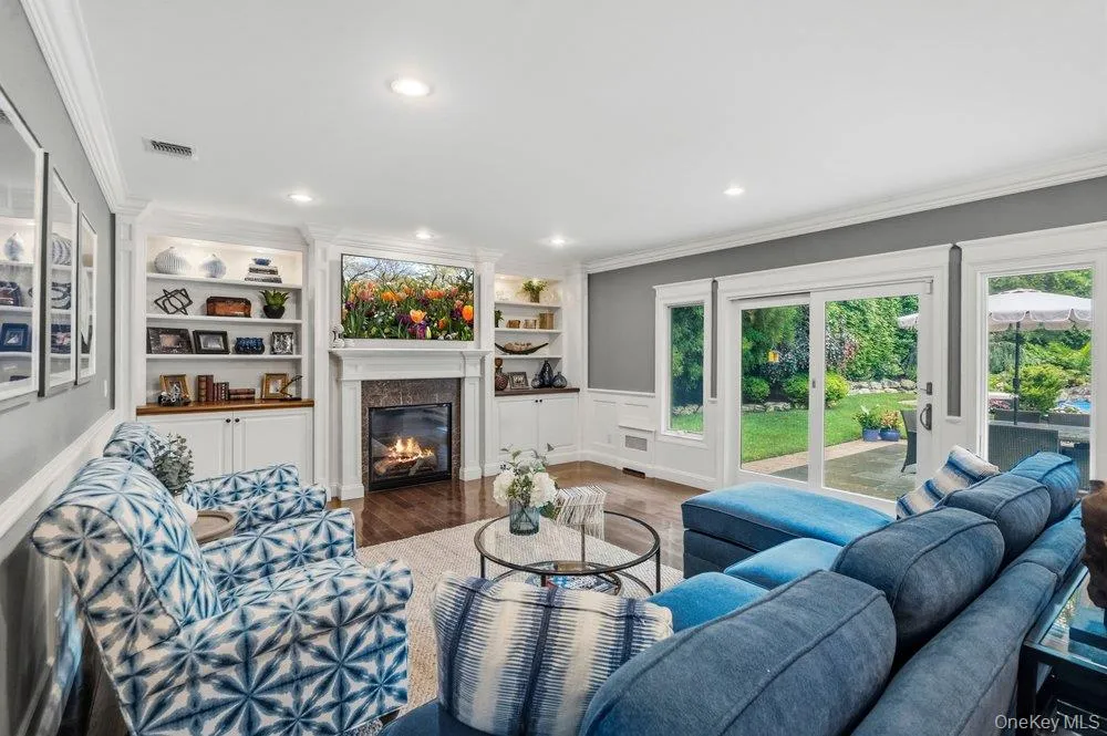 6 Colonial Gate, Oyster Bay, NY, 4 Bedrooms Bedrooms, 10 Rooms Rooms,3 BathroomsBathrooms,Residential,For Rent,Colonial Gate,0,KEY1017782 6 Colonial Gate, Oyster Bay, NY, 4 Bedrooms Bedrooms, 10 Rooms Rooms,3 BathroomsBathrooms,Residential,For Rent,Colonial Gate,0,KEY1017782