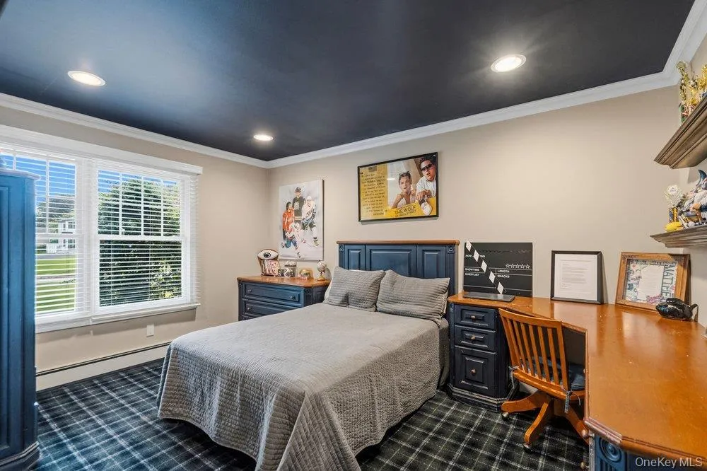 6 Colonial Gate, Oyster Bay, NY, 4 Bedrooms Bedrooms, 10 Rooms Rooms,3 BathroomsBathrooms,Residential,For Rent,Colonial Gate,0,KEY1017782 6 Colonial Gate, Oyster Bay, NY, 4 Bedrooms Bedrooms, 10 Rooms Rooms,3 BathroomsBathrooms,Residential,For Rent,Colonial Gate,0,KEY1017782