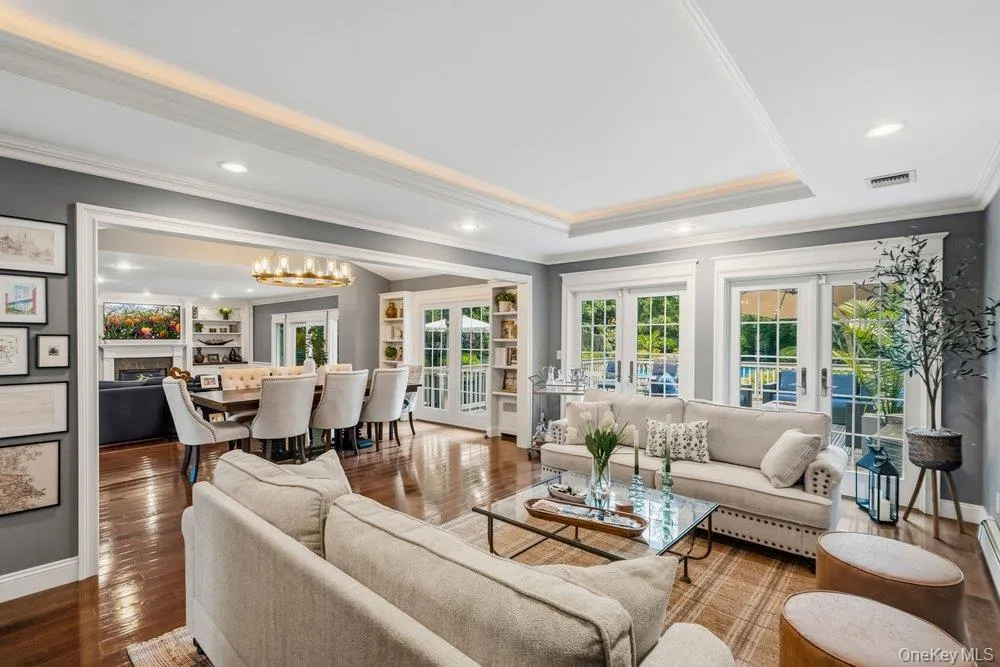 6 Colonial Gate, Oyster Bay, NY, 4 Bedrooms Bedrooms, 10 Rooms Rooms,3 BathroomsBathrooms,Residential,For Rent,Colonial Gate,0,KEY1017782 6 Colonial Gate, Oyster Bay, NY, 4 Bedrooms Bedrooms, 10 Rooms Rooms,3 BathroomsBathrooms,Residential,For Rent,Colonial Gate,0,KEY1017782
