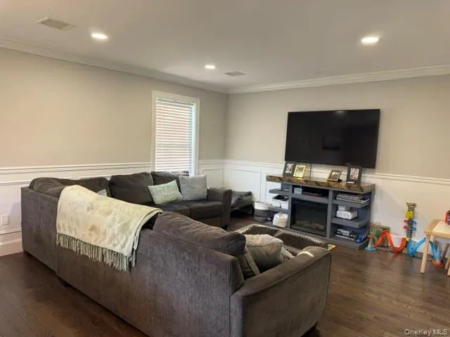 68 Jefferson Avenue, Babylon, NY, 4 Bedrooms Bedrooms, 12 Rooms Rooms,2 BathroomsBathrooms,Residential,For Rent,Jefferson,0,1017786 68 Jefferson Avenue, Babylon, NY, 4 Bedrooms Bedrooms, 12 Rooms Rooms,2 BathroomsBathrooms,Residential,For Rent,Jefferson,0,1017786