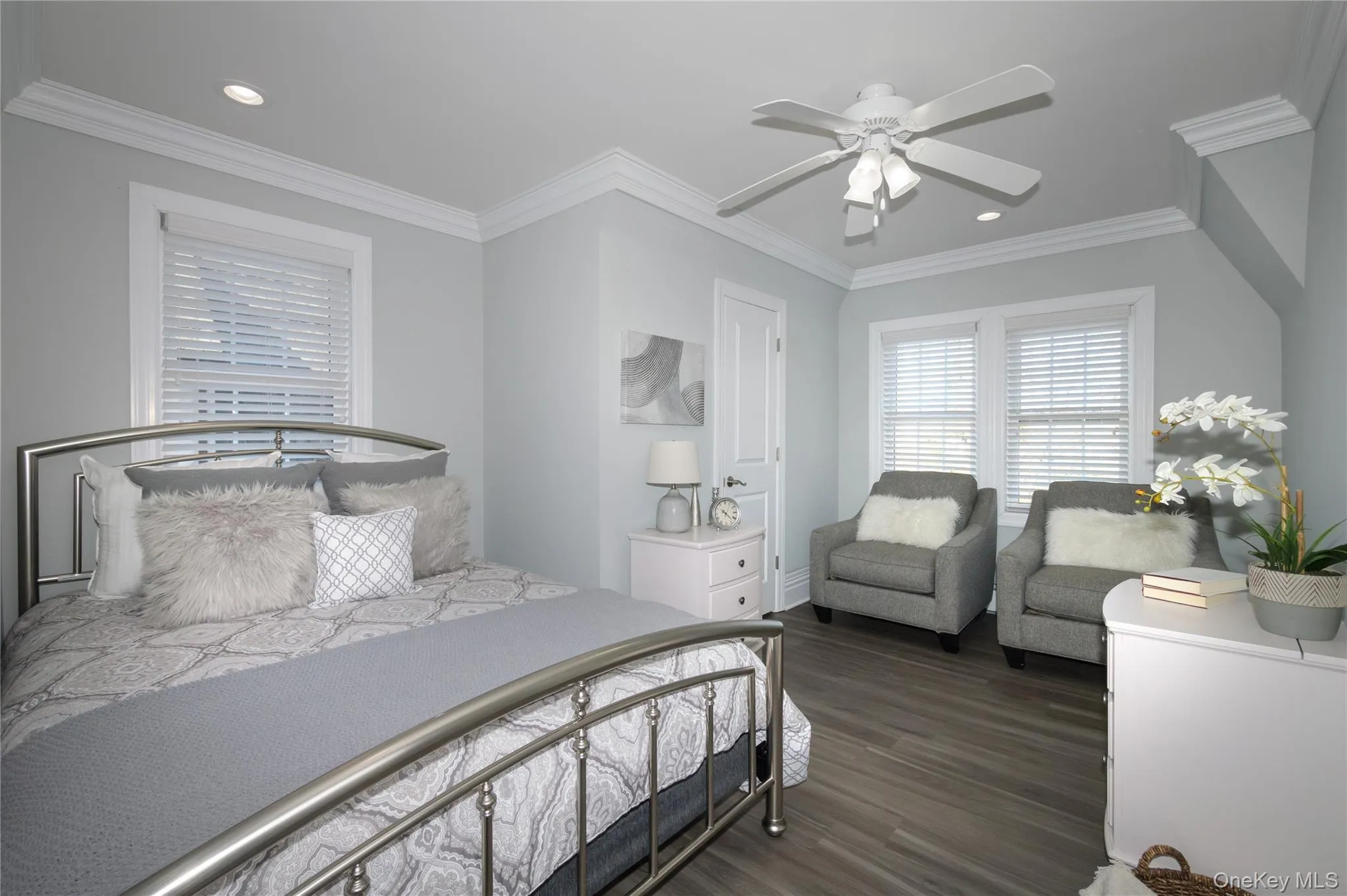 78 South Clinton Avenue, Islip, NY, 2 Bedrooms Bedrooms, 5 Rooms Rooms,1 BathroomBathrooms,Residential Lease,For Rent,South Clinton,0,KEY1017789 78 South Clinton Avenue, Islip, NY, 2 Bedrooms Bedrooms, 5 Rooms Rooms,1 BathroomBathrooms,Residential Lease,For Rent,South Clinton,0,KEY1017789