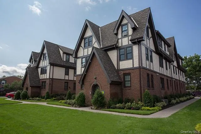 78 South Clinton Avenue, Islip, NY, 2 Bedrooms Bedrooms, 5 Rooms Rooms,1 BathroomBathrooms,Residential Lease,For Rent,South Clinton,0,KEY1017789 78 South Clinton Avenue, Islip, NY, 2 Bedrooms Bedrooms, 5 Rooms Rooms,1 BathroomBathrooms,Residential Lease,For Rent,South Clinton,0,KEY1017789