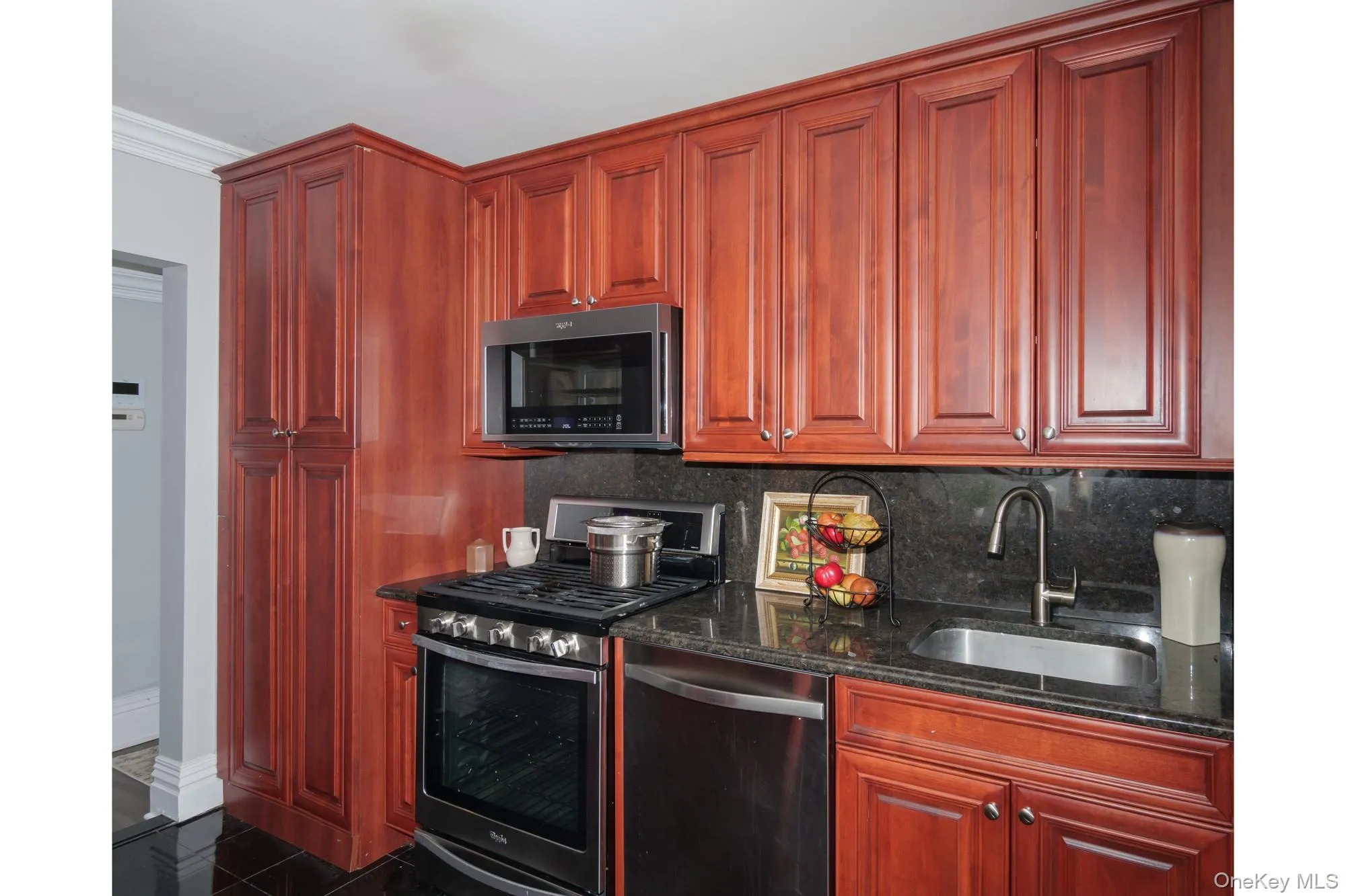 78 South Clinton Avenue, Islip, NY, 2 Bedrooms Bedrooms, 5 Rooms Rooms,1 BathroomBathrooms,Residential Lease,For Rent,South Clinton,0,KEY1017789 78 South Clinton Avenue, Islip, NY, 2 Bedrooms Bedrooms, 5 Rooms Rooms,1 BathroomBathrooms,Residential Lease,For Rent,South Clinton,0,KEY1017789