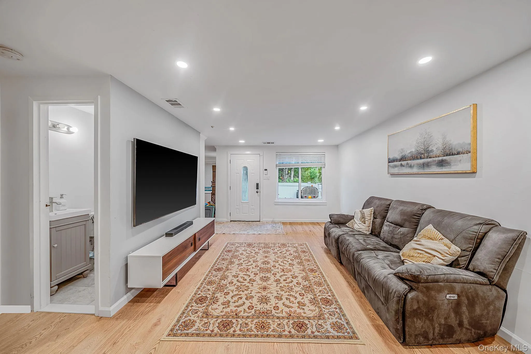 577 Blue Ridge Drive, Brookhaven, NY, 3 Bedrooms Bedrooms, 8 Rooms Rooms,1 BathroomBathrooms,Residential,For Rent,Blue Ridge,0,KEY1017791 577 Blue Ridge Drive, Brookhaven, NY, 3 Bedrooms Bedrooms, 8 Rooms Rooms,1 BathroomBathrooms,Residential,For Rent,Blue Ridge,0,KEY1017791