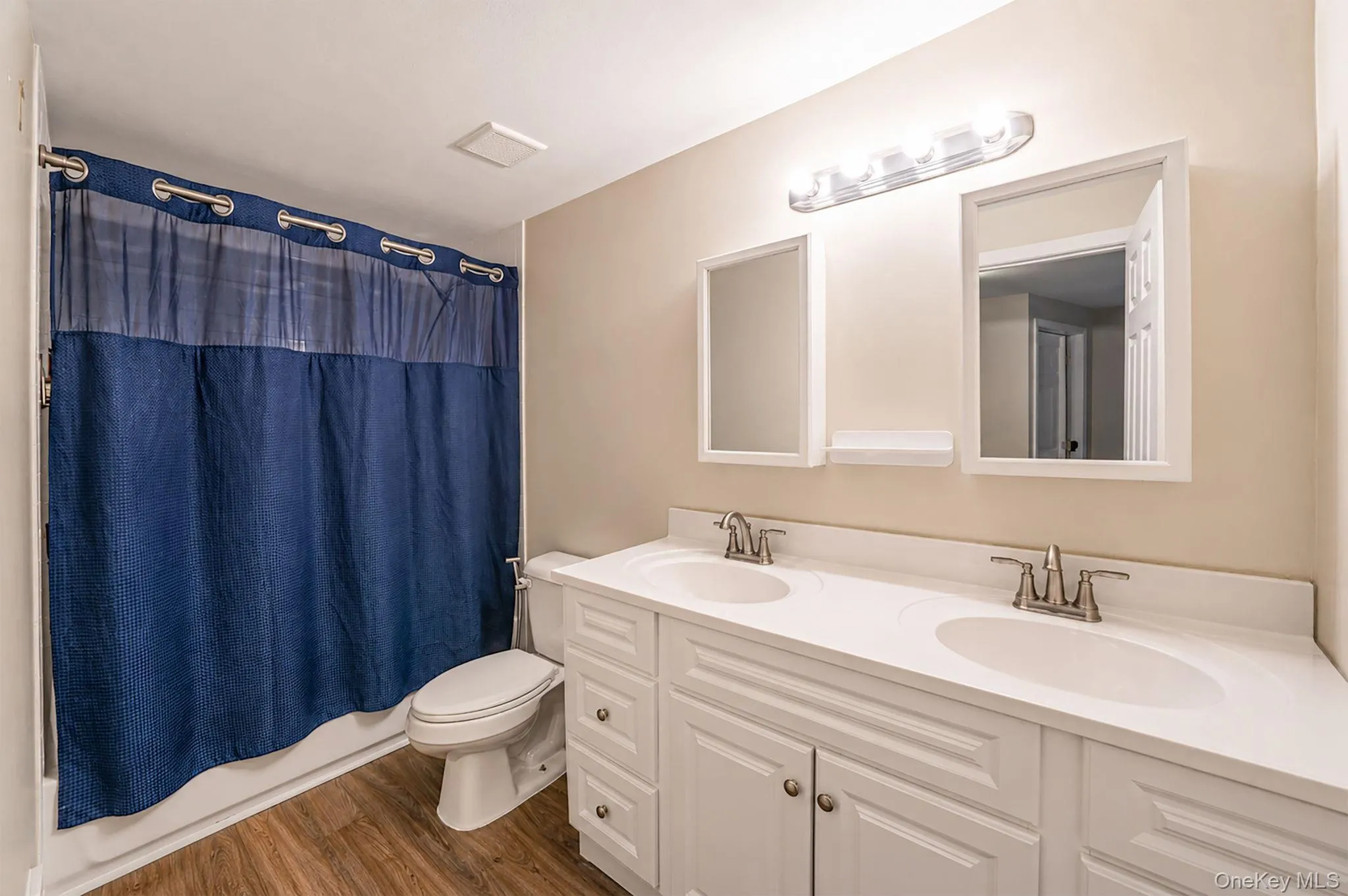 577 Blue Ridge Drive, Brookhaven, NY, 3 Bedrooms Bedrooms, 8 Rooms Rooms,1 BathroomBathrooms,Residential,For Rent,Blue Ridge,0,KEY1017791 577 Blue Ridge Drive, Brookhaven, NY, 3 Bedrooms Bedrooms, 8 Rooms Rooms,1 BathroomBathrooms,Residential,For Rent,Blue Ridge,0,KEY1017791