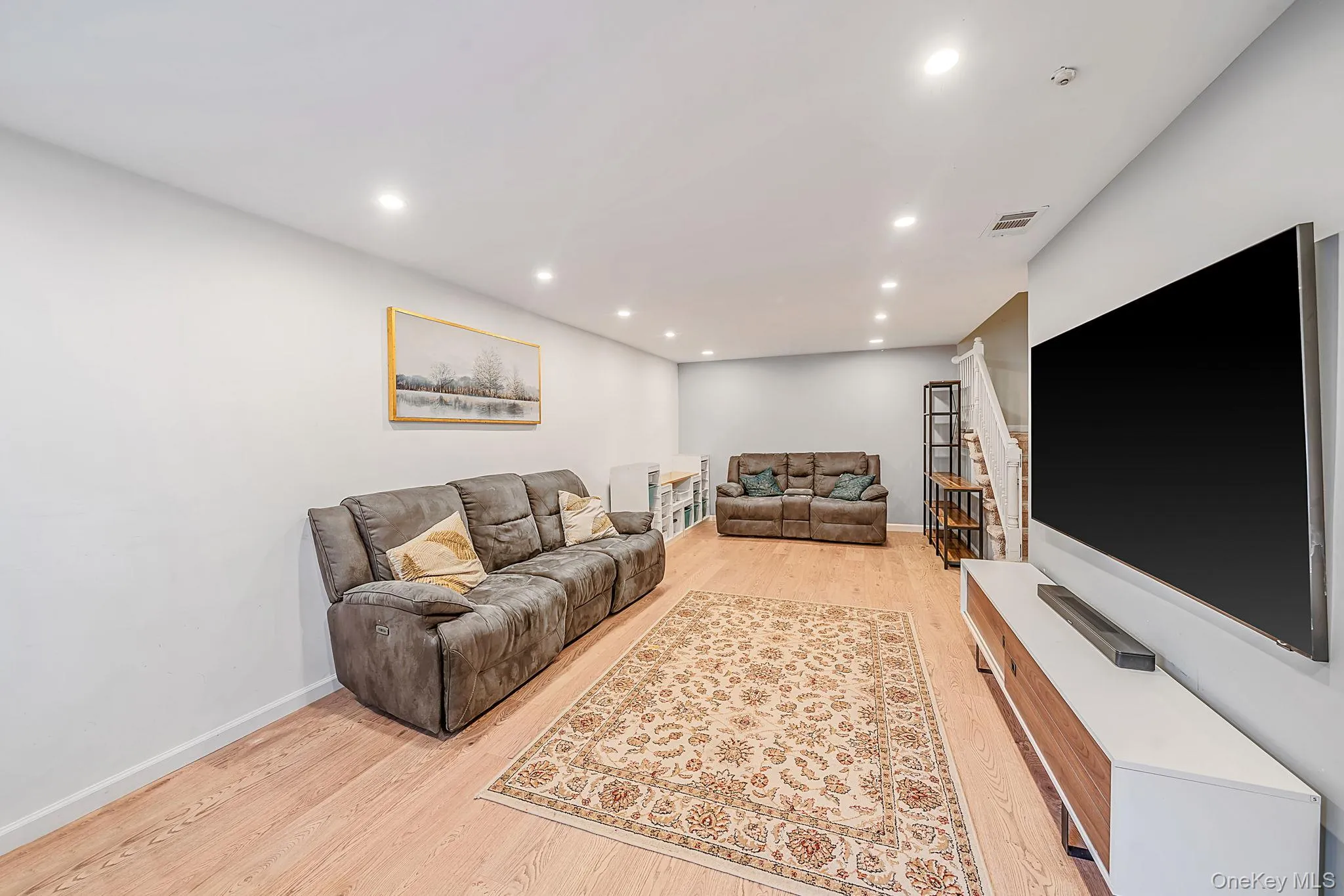 577 Blue Ridge Drive, Brookhaven, NY, 3 Bedrooms Bedrooms, 8 Rooms Rooms,1 BathroomBathrooms,Residential,For Rent,Blue Ridge,0,KEY1017791 577 Blue Ridge Drive, Brookhaven, NY, 3 Bedrooms Bedrooms, 8 Rooms Rooms,1 BathroomBathrooms,Residential,For Rent,Blue Ridge,0,KEY1017791