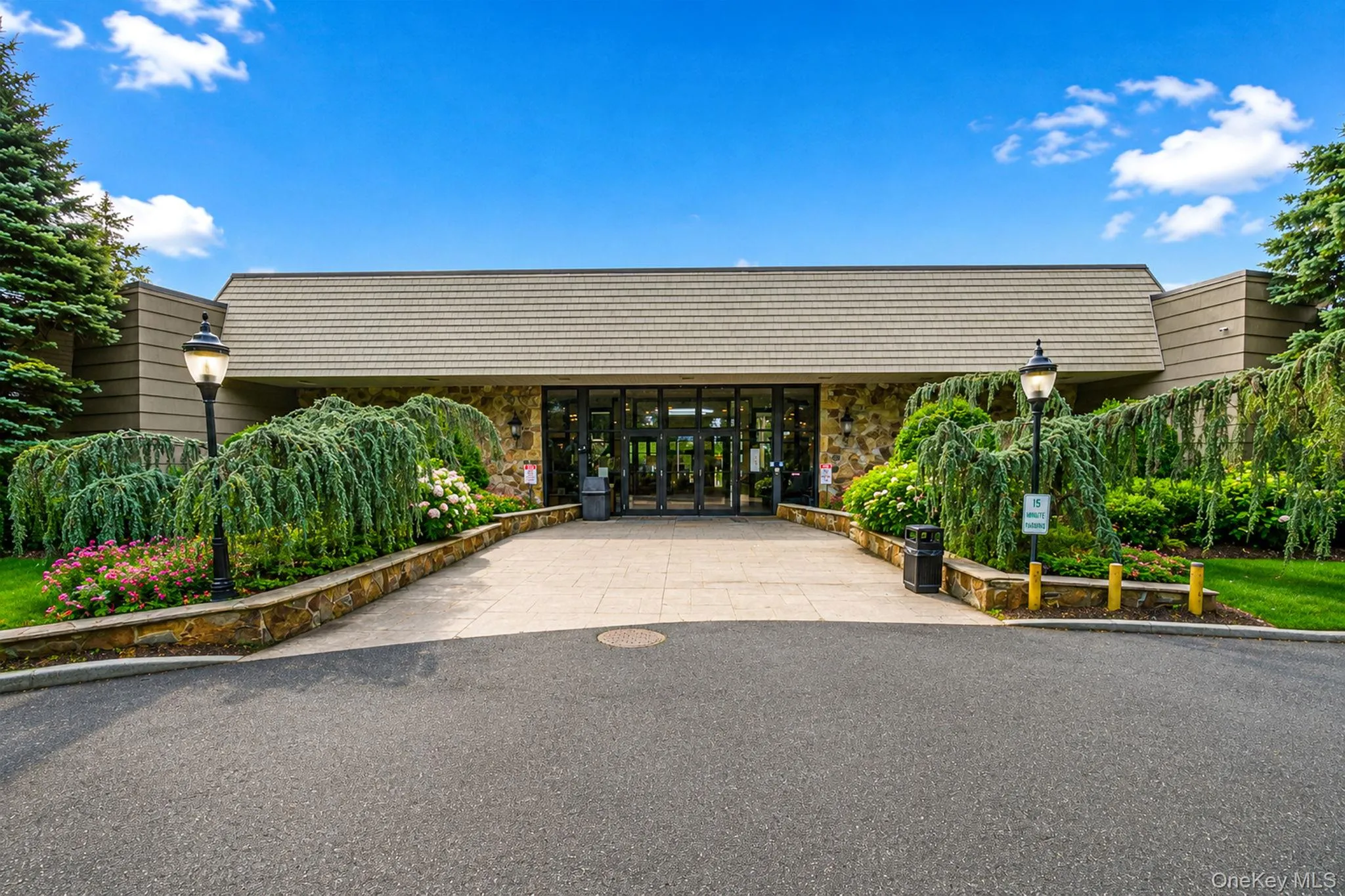 577 Blue Ridge Drive, Brookhaven, NY, 3 Bedrooms Bedrooms, 8 Rooms Rooms,1 BathroomBathrooms,Residential,For Rent,Blue Ridge,0,KEY1017791 577 Blue Ridge Drive, Brookhaven, NY, 3 Bedrooms Bedrooms, 8 Rooms Rooms,1 BathroomBathrooms,Residential,For Rent,Blue Ridge,0,KEY1017791