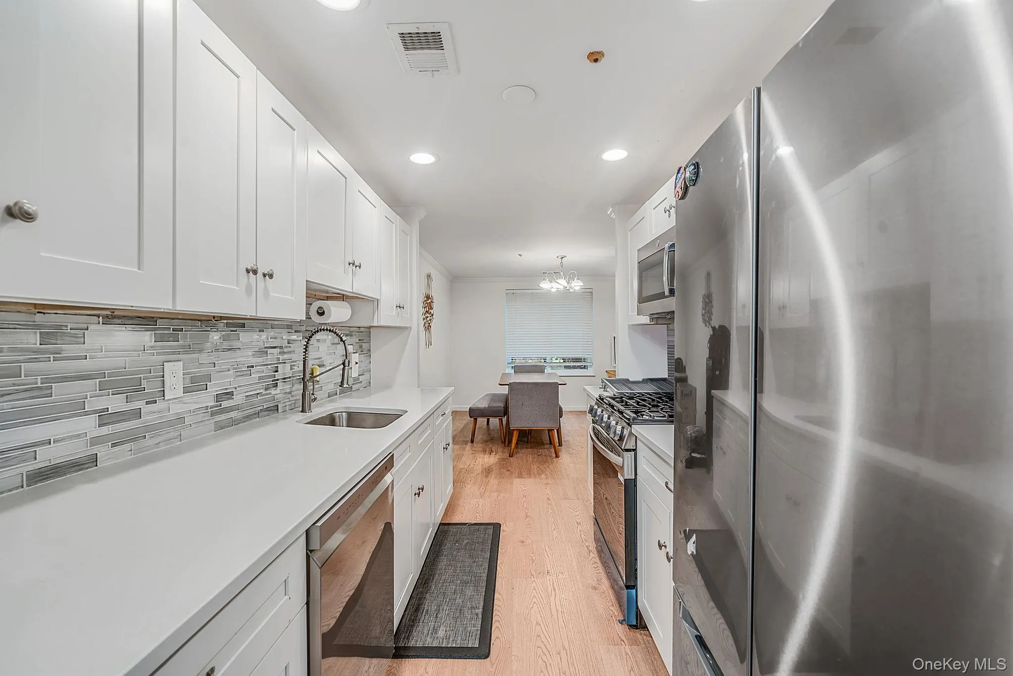 577 Blue Ridge Drive, Brookhaven, NY, 3 Bedrooms Bedrooms, 8 Rooms Rooms,1 BathroomBathrooms,Residential,For Rent,Blue Ridge,0,KEY1017791 577 Blue Ridge Drive, Brookhaven, NY, 3 Bedrooms Bedrooms, 8 Rooms Rooms,1 BathroomBathrooms,Residential,For Rent,Blue Ridge,0,KEY1017791
