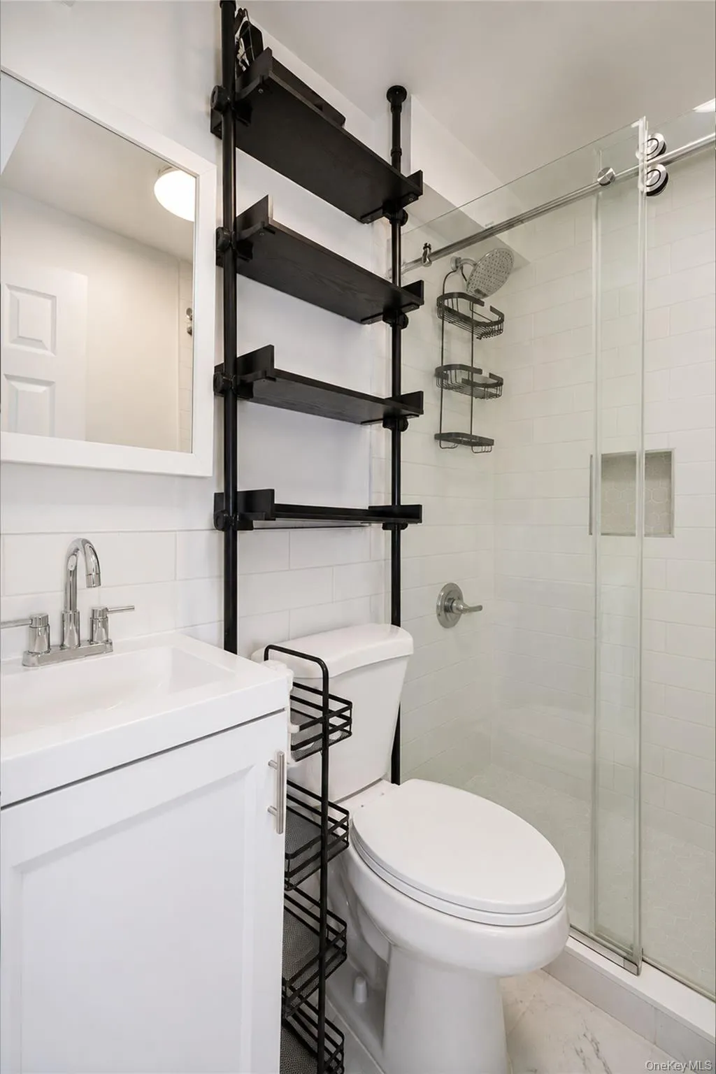 229 A Freeborn Street, New York, NY, 2 Bedrooms Bedrooms, 4 Rooms Rooms,1 BathroomBathrooms,Residential,For Rent,Freeborn,0,1017793 229 A Freeborn Street, New York, NY, 2 Bedrooms Bedrooms, 4 Rooms Rooms,1 BathroomBathrooms,Residential,For Rent,Freeborn,0,1017793