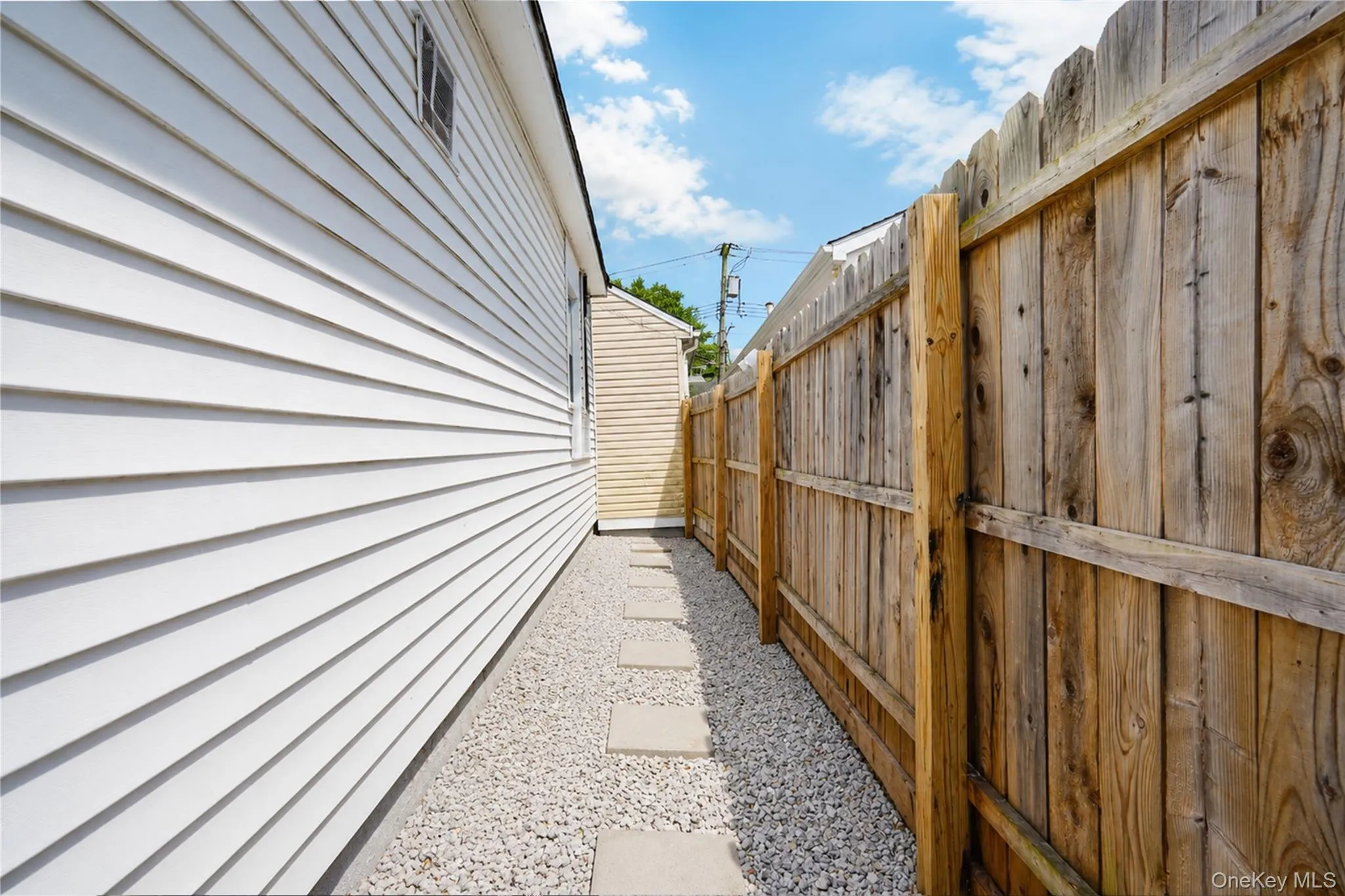 229 A Freeborn Street, New York, NY, 2 Bedrooms Bedrooms, 4 Rooms Rooms,1 BathroomBathrooms,Residential,For Rent,Freeborn,0,1017793 229 A Freeborn Street, New York, NY, 2 Bedrooms Bedrooms, 4 Rooms Rooms,1 BathroomBathrooms,Residential,For Rent,Freeborn,0,1017793
