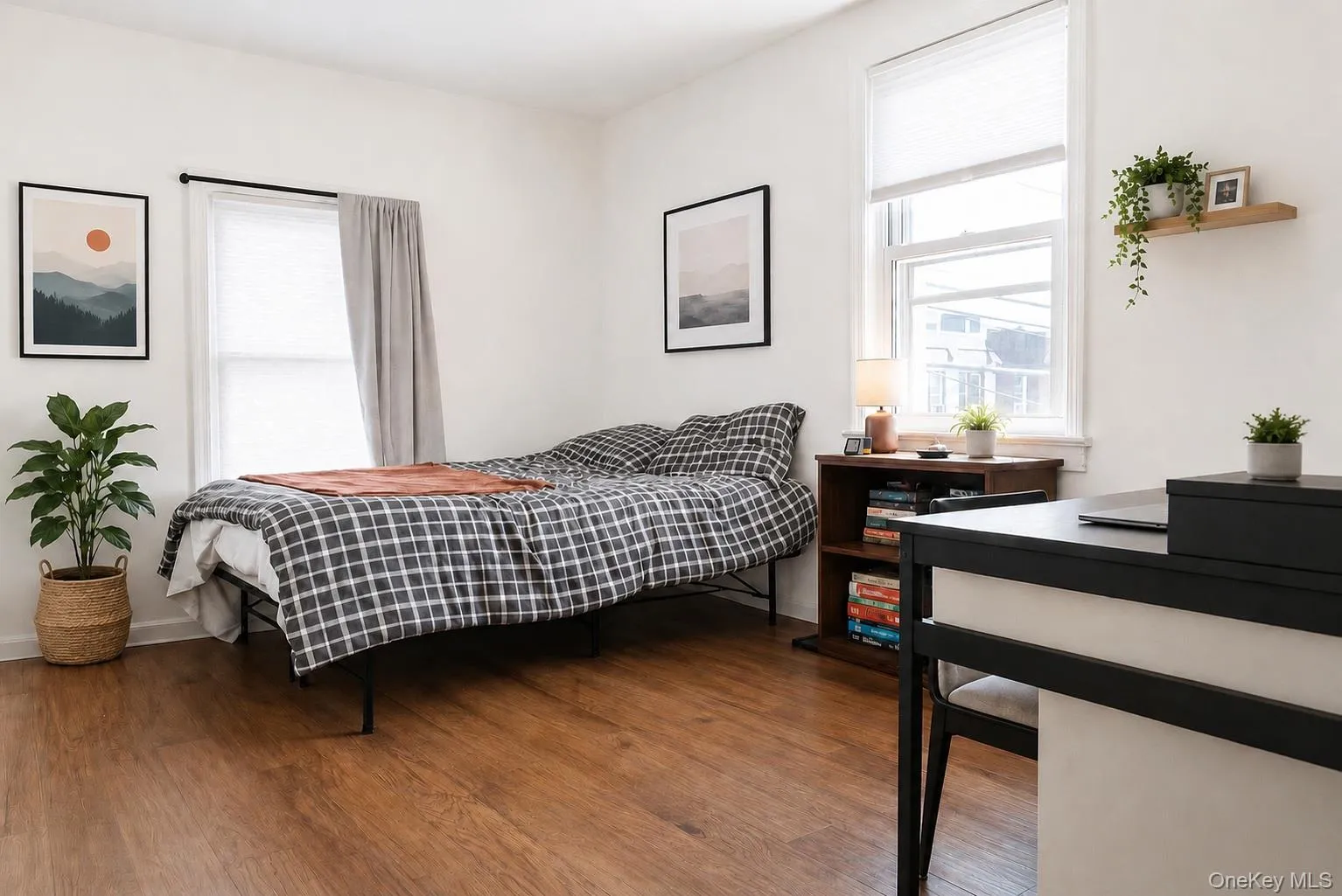 215 Willis Avenue, North Hempstead, NY, 2 Bedrooms Bedrooms, 5 Rooms Rooms,1 BathroomBathrooms,Residential Lease,For Rent,Willis,0,1017796 215 Willis Avenue, North Hempstead, NY, 2 Bedrooms Bedrooms, 5 Rooms Rooms,1 BathroomBathrooms,Residential Lease,For Rent,Willis,0,1017796