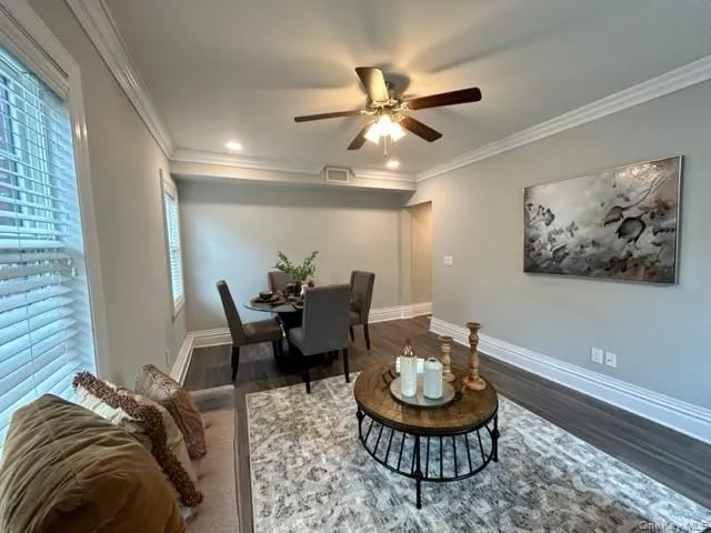 72 South Clinton Avenue, Islip, NY, 1 Bedroom Bedrooms, 3 Rooms Rooms,1 BathroomBathrooms,Residential Lease,For Rent,South Clinton,0,KEY1017798 72 South Clinton Avenue, Islip, NY, 1 Bedroom Bedrooms, 3 Rooms Rooms,1 BathroomBathrooms,Residential Lease,For Rent,South Clinton,0,KEY1017798