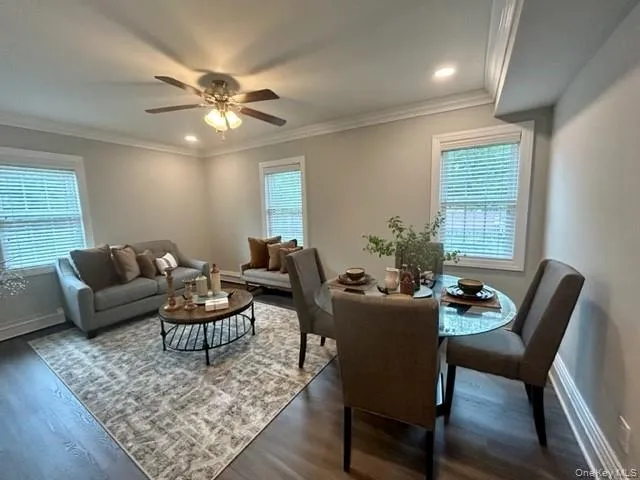 72 South Clinton Avenue, Islip, NY, 1 Bedroom Bedrooms, 3 Rooms Rooms,1 BathroomBathrooms,Residential Lease,For Rent,South Clinton,0,KEY1017798 72 South Clinton Avenue, Islip, NY, 1 Bedroom Bedrooms, 3 Rooms Rooms,1 BathroomBathrooms,Residential Lease,For Rent,South Clinton,0,KEY1017798