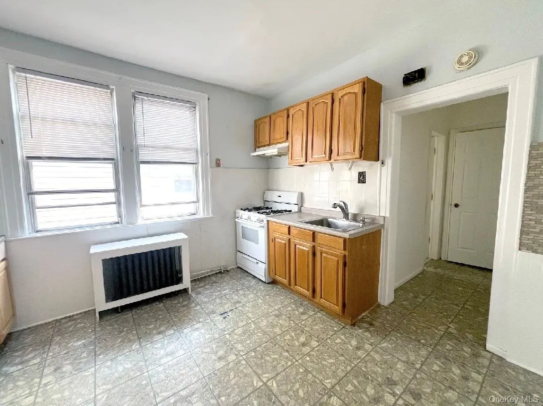 50-11 104th Street, 104th Street, New York, NY, 2 Bedrooms Bedrooms, 5 Rooms Rooms,1 BathroomBathrooms,Residential Lease,For Rent,104th Street,0,1017799 50-11 104th Street, 104th Street, New York, NY, 2 Bedrooms Bedrooms, 5 Rooms Rooms,1 BathroomBathrooms,Residential Lease,For Rent,104th Street,0,1017799