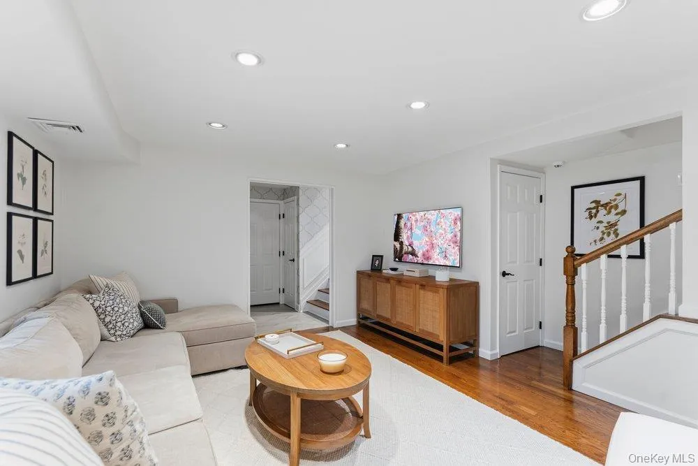 80 Joyce Road, Oyster Bay, NY, 3 Bedrooms Bedrooms, 8 Rooms Rooms,2 BathroomsBathrooms,Residential,For Rent,Joyce,0,KEY1017800 80 Joyce Road, Oyster Bay, NY, 3 Bedrooms Bedrooms, 8 Rooms Rooms,2 BathroomsBathrooms,Residential,For Rent,Joyce,0,KEY1017800