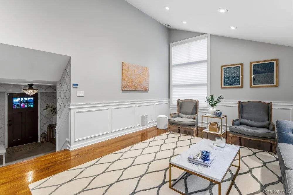 80 Joyce Road, Oyster Bay, NY, 3 Bedrooms Bedrooms, 8 Rooms Rooms,2 BathroomsBathrooms,Residential,For Rent,Joyce,0,KEY1017800 80 Joyce Road, Oyster Bay, NY, 3 Bedrooms Bedrooms, 8 Rooms Rooms,2 BathroomsBathrooms,Residential,For Rent,Joyce,0,KEY1017800