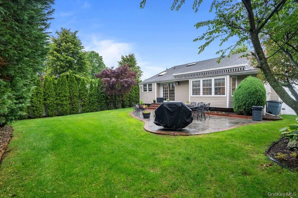 80 Joyce Road, Oyster Bay, NY, 3 Bedrooms Bedrooms, 8 Rooms Rooms,2 BathroomsBathrooms,Residential,For Rent,Joyce,0,KEY1017800 80 Joyce Road, Oyster Bay, NY, 3 Bedrooms Bedrooms, 8 Rooms Rooms,2 BathroomsBathrooms,Residential,For Rent,Joyce,0,KEY1017800
