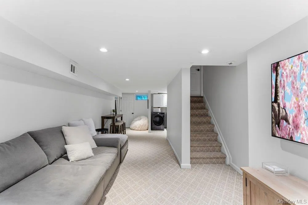 80 Joyce Road, Oyster Bay, NY, 3 Bedrooms Bedrooms, 8 Rooms Rooms,2 BathroomsBathrooms,Residential,For Rent,Joyce,0,KEY1017800 80 Joyce Road, Oyster Bay, NY, 3 Bedrooms Bedrooms, 8 Rooms Rooms,2 BathroomsBathrooms,Residential,For Rent,Joyce,0,KEY1017800