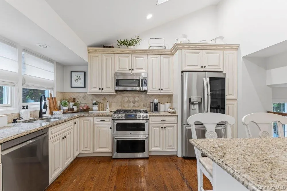 80 Joyce Road, Oyster Bay, NY, 3 Bedrooms Bedrooms, 8 Rooms Rooms,2 BathroomsBathrooms,Residential,For Rent,Joyce,0,KEY1017800 80 Joyce Road, Oyster Bay, NY, 3 Bedrooms Bedrooms, 8 Rooms Rooms,2 BathroomsBathrooms,Residential,For Rent,Joyce,0,KEY1017800