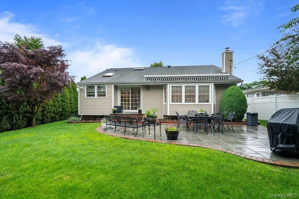 80 Joyce Road, Oyster Bay, NY, 3 Bedrooms Bedrooms, 8 Rooms Rooms,2 BathroomsBathrooms,Residential,For Rent,Joyce,0,KEY1017800 80 Joyce Road, Oyster Bay, NY, 3 Bedrooms Bedrooms, 8 Rooms Rooms,2 BathroomsBathrooms,Residential,For Rent,Joyce,0,KEY1017800