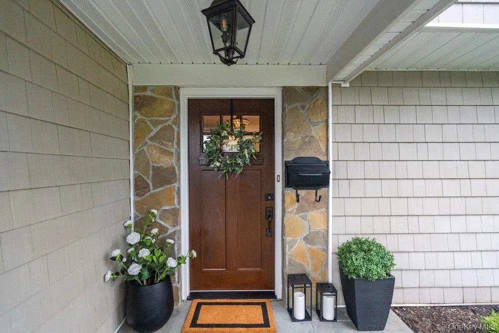 80 Joyce Road, Oyster Bay, NY, 3 Bedrooms Bedrooms, 8 Rooms Rooms,2 BathroomsBathrooms,Residential,For Rent,Joyce,0,KEY1017800 80 Joyce Road, Oyster Bay, NY, 3 Bedrooms Bedrooms, 8 Rooms Rooms,2 BathroomsBathrooms,Residential,For Rent,Joyce,0,KEY1017800