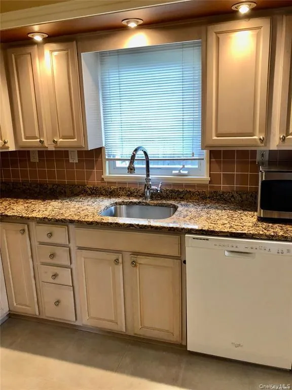 267 Haypath Road, Oyster Bay, NY, 5 Bedrooms Bedrooms, 8 Rooms Rooms,2 BathroomsBathrooms,Residential Lease,For Rent,Haypath,0,1017805 267 Haypath Road, Oyster Bay, NY, 5 Bedrooms Bedrooms, 8 Rooms Rooms,2 BathroomsBathrooms,Residential Lease,For Rent,Haypath,0,1017805