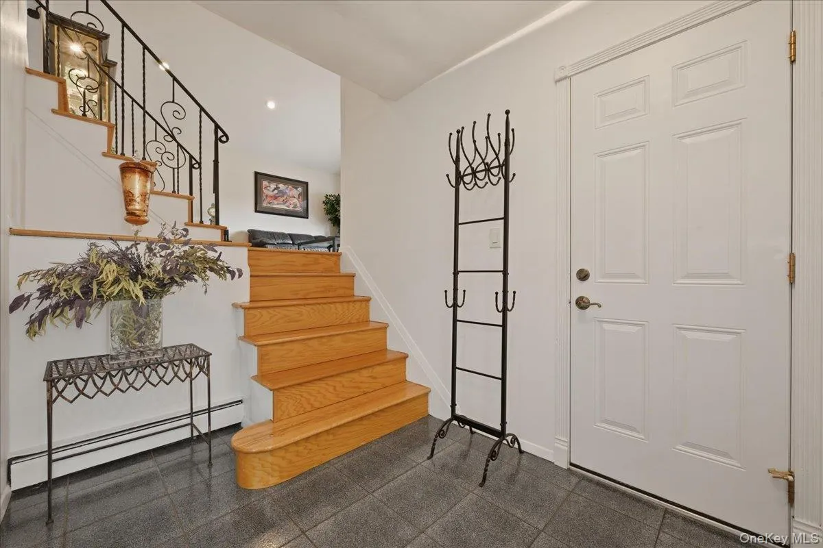 2461 Riviera Lane, Hempstead, NY, 4 Bedrooms Bedrooms, 8 Rooms Rooms,2 BathroomsBathrooms,Residential,For Rent,Riviera,0,1017807 2461 Riviera Lane, Hempstead, NY, 4 Bedrooms Bedrooms, 8 Rooms Rooms,2 BathroomsBathrooms,Residential,For Rent,Riviera,0,1017807
