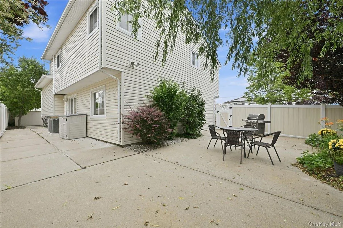 2461 Riviera Lane, Hempstead, NY, 4 Bedrooms Bedrooms, 8 Rooms Rooms,2 BathroomsBathrooms,Residential,For Rent,Riviera,0,1017807 2461 Riviera Lane, Hempstead, NY, 4 Bedrooms Bedrooms, 8 Rooms Rooms,2 BathroomsBathrooms,Residential,For Rent,Riviera,0,1017807