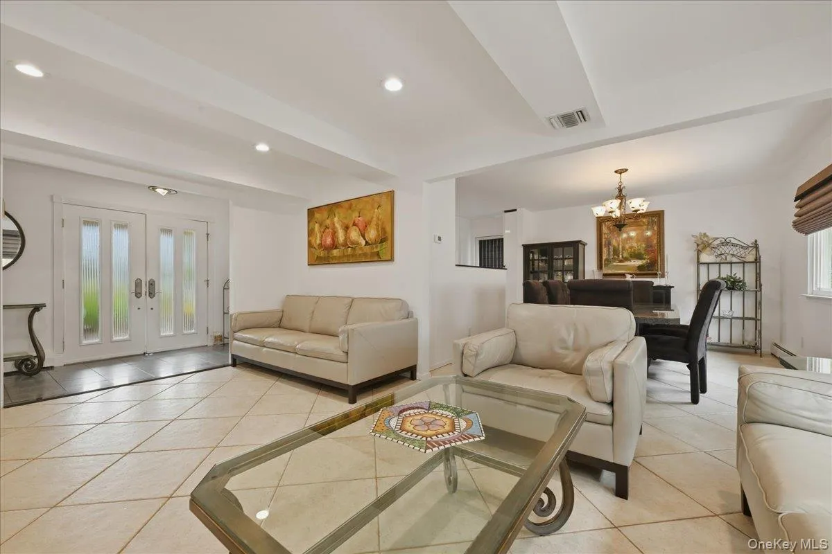 2461 Riviera Lane, Hempstead, NY, 4 Bedrooms Bedrooms, 8 Rooms Rooms,2 BathroomsBathrooms,Residential,For Rent,Riviera,0,1017807 2461 Riviera Lane, Hempstead, NY, 4 Bedrooms Bedrooms, 8 Rooms Rooms,2 BathroomsBathrooms,Residential,For Rent,Riviera,0,1017807