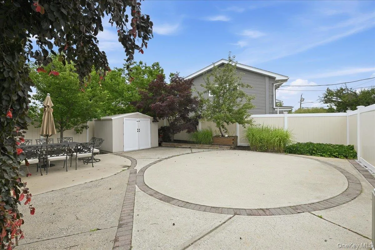 2461 Riviera Lane, Hempstead, NY, 4 Bedrooms Bedrooms, 8 Rooms Rooms,2 BathroomsBathrooms,Residential,For Rent,Riviera,0,1017807 2461 Riviera Lane, Hempstead, NY, 4 Bedrooms Bedrooms, 8 Rooms Rooms,2 BathroomsBathrooms,Residential,For Rent,Riviera,0,1017807