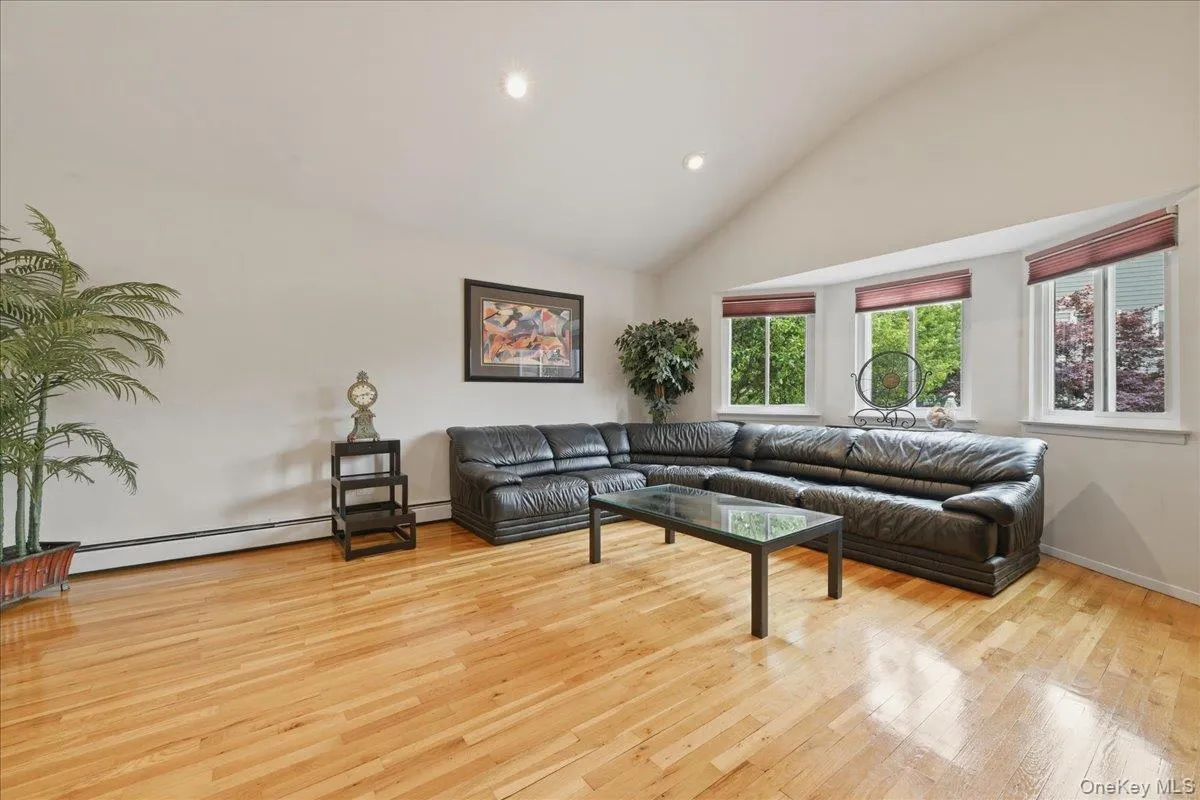 2461 Riviera Lane, Hempstead, NY, 4 Bedrooms Bedrooms, 8 Rooms Rooms,2 BathroomsBathrooms,Residential,For Rent,Riviera,0,1017807 2461 Riviera Lane, Hempstead, NY, 4 Bedrooms Bedrooms, 8 Rooms Rooms,2 BathroomsBathrooms,Residential,For Rent,Riviera,0,1017807