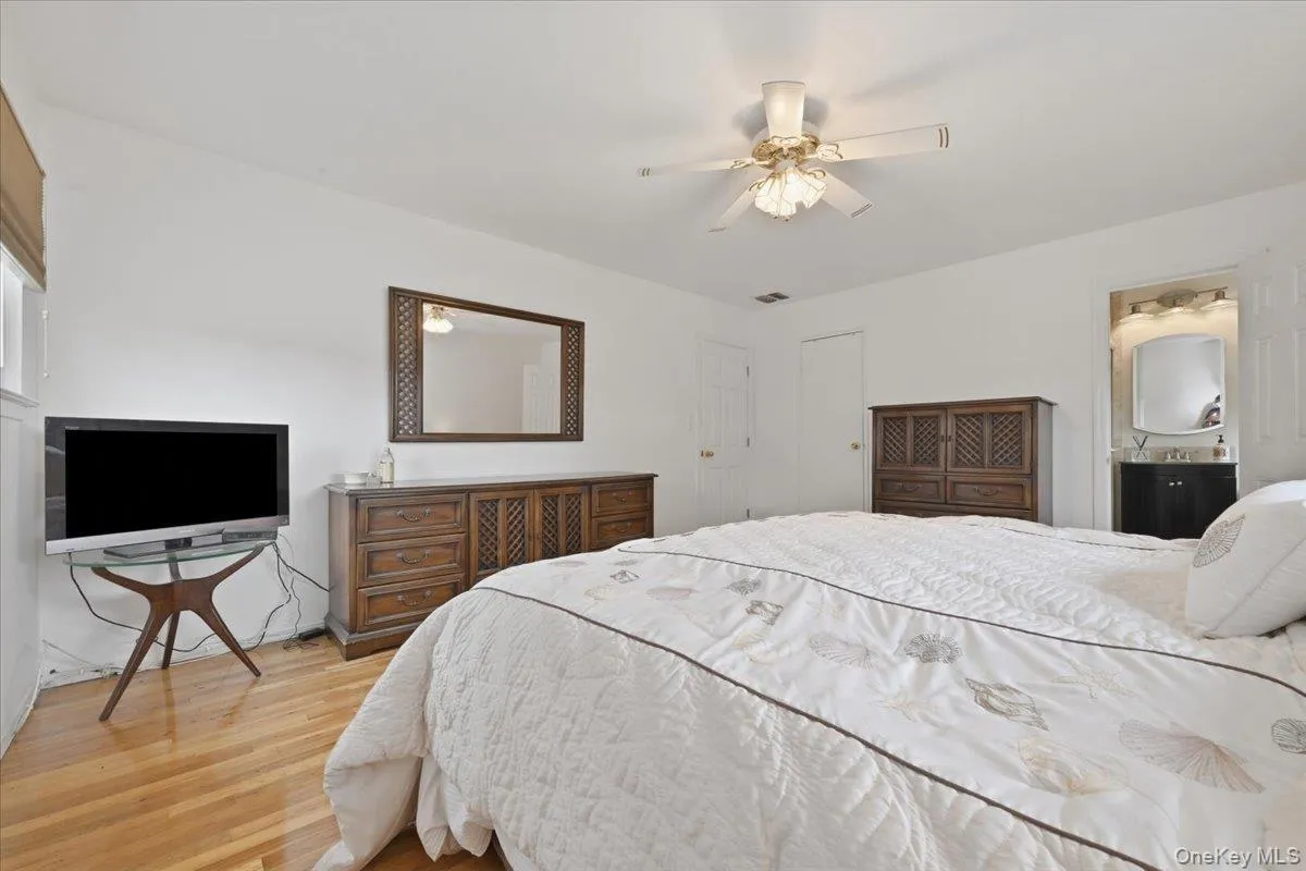 2461 Riviera Lane, Hempstead, NY, 4 Bedrooms Bedrooms, 8 Rooms Rooms,2 BathroomsBathrooms,Residential,For Rent,Riviera,0,1017807 2461 Riviera Lane, Hempstead, NY, 4 Bedrooms Bedrooms, 8 Rooms Rooms,2 BathroomsBathrooms,Residential,For Rent,Riviera,0,1017807