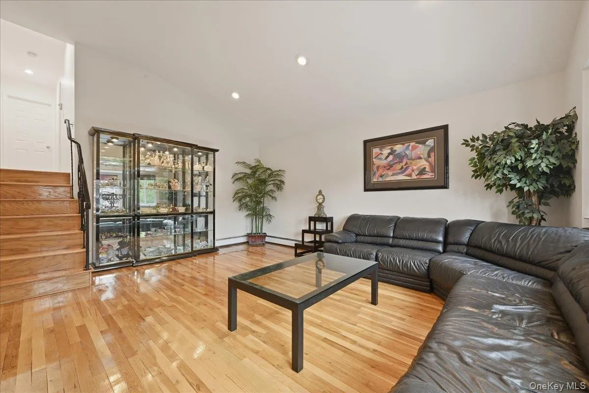 2461 Riviera Lane, Hempstead, NY, 4 Bedrooms Bedrooms, 8 Rooms Rooms,2 BathroomsBathrooms,Residential,For Rent,Riviera,0,1017807 2461 Riviera Lane, Hempstead, NY, 4 Bedrooms Bedrooms, 8 Rooms Rooms,2 BathroomsBathrooms,Residential,For Rent,Riviera,0,1017807