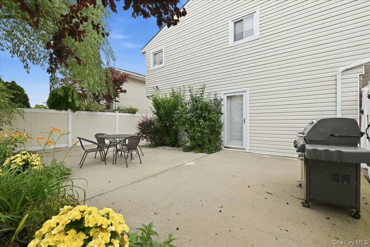 2461 Riviera Lane, Hempstead, NY, 4 Bedrooms Bedrooms, 8 Rooms Rooms,2 BathroomsBathrooms,Residential,For Rent,Riviera,0,1017807 2461 Riviera Lane, Hempstead, NY, 4 Bedrooms Bedrooms, 8 Rooms Rooms,2 BathroomsBathrooms,Residential,For Rent,Riviera,0,1017807
