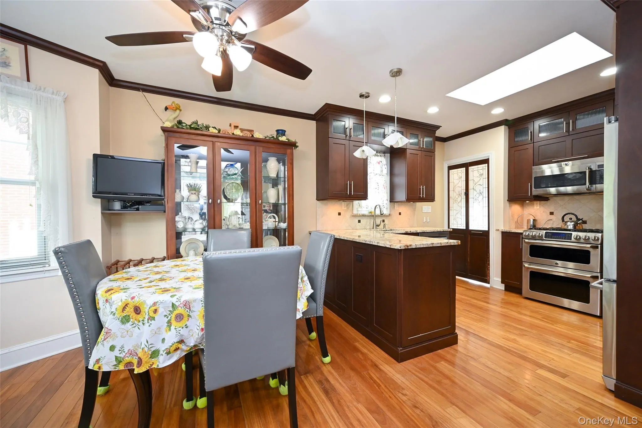 56-08 197th Street, New York, NY, 2 Bedrooms Bedrooms, 7 Rooms Rooms,2 BathroomsBathrooms,Residential,For Rent,197th,0,KEY1017809 56-08 197th Street, New York, NY, 2 Bedrooms Bedrooms, 7 Rooms Rooms,2 BathroomsBathrooms,Residential,For Rent,197th,0,KEY1017809