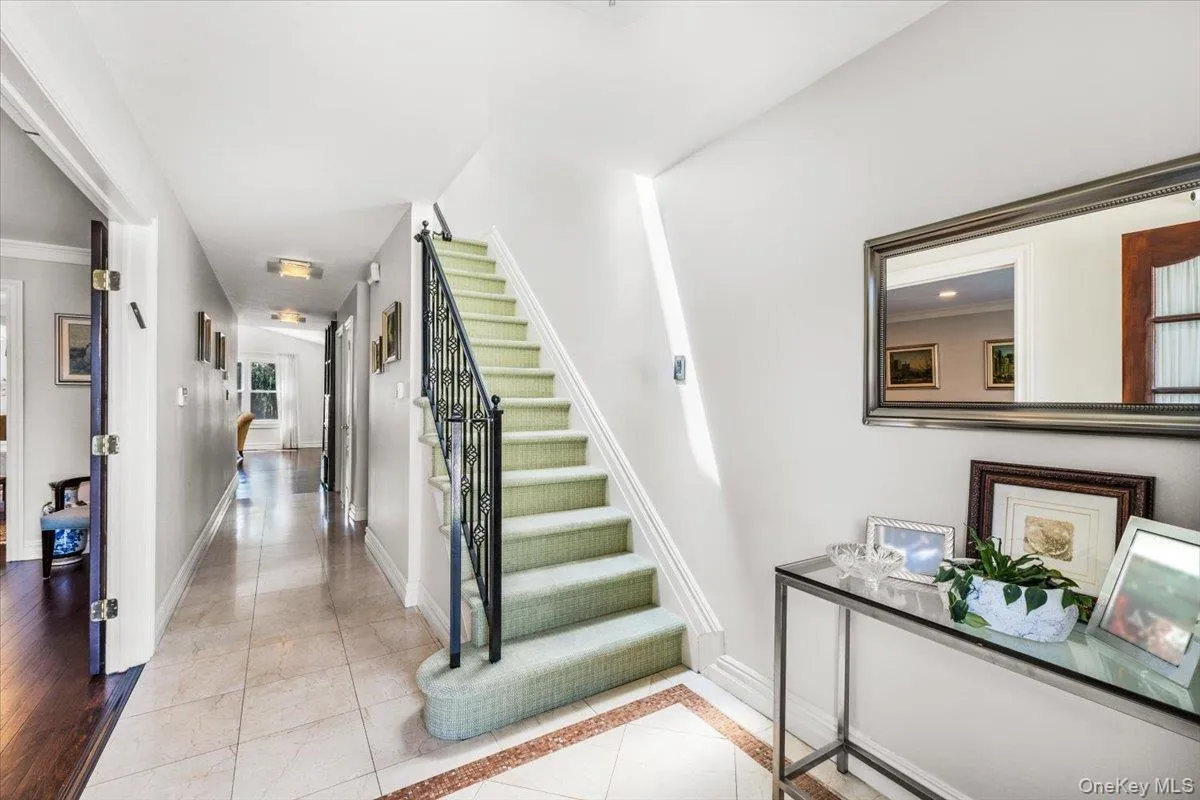 42 North Road, North Hempstead, NY, 4 Bedrooms Bedrooms, 8 Rooms Rooms,2 BathroomsBathrooms,Residential,For Rent,North,0,1017811 42 North Road, North Hempstead, NY, 4 Bedrooms Bedrooms, 8 Rooms Rooms,2 BathroomsBathrooms,Residential,For Rent,North,0,1017811