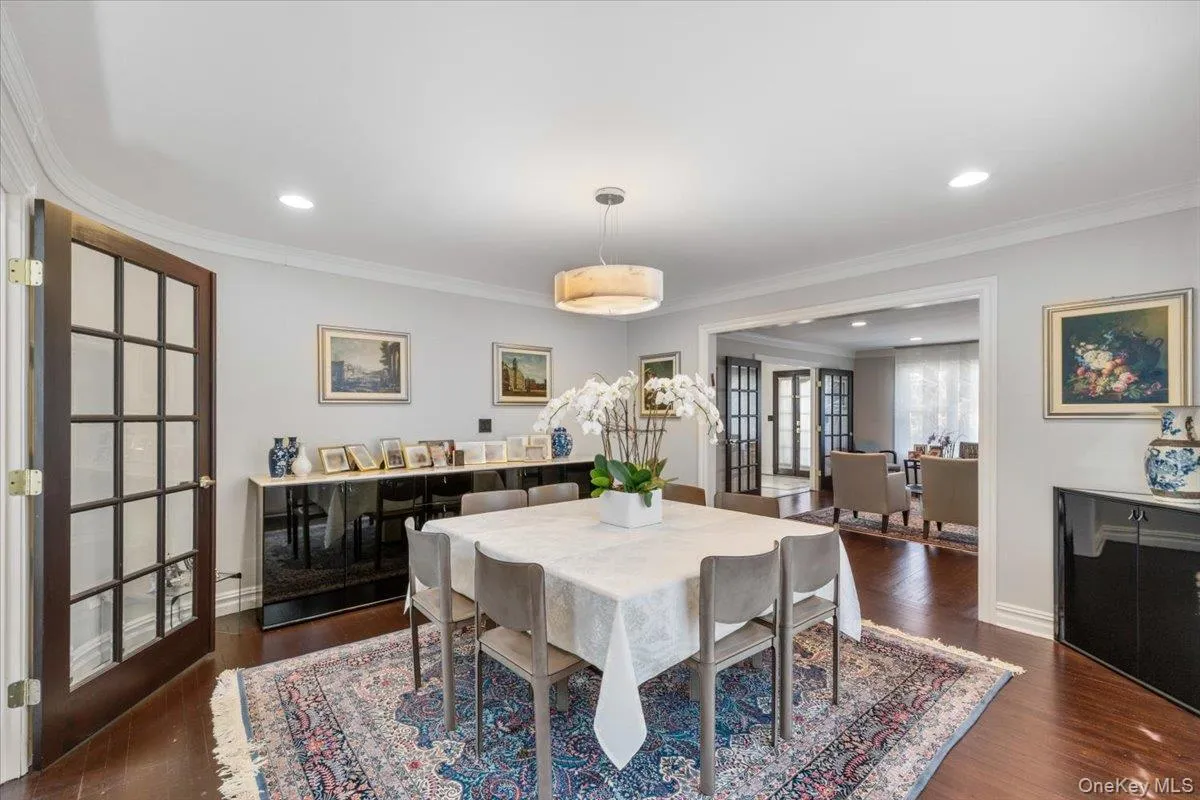 42 North Road, North Hempstead, NY, 4 Bedrooms Bedrooms, 8 Rooms Rooms,2 BathroomsBathrooms,Residential,For Rent,North,0,1017811 42 North Road, North Hempstead, NY, 4 Bedrooms Bedrooms, 8 Rooms Rooms,2 BathroomsBathrooms,Residential,For Rent,North,0,1017811